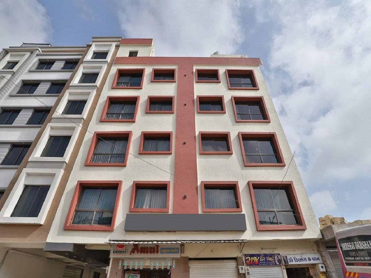 Hotel Kuber Dwārka Zewnętrze zdjęcie